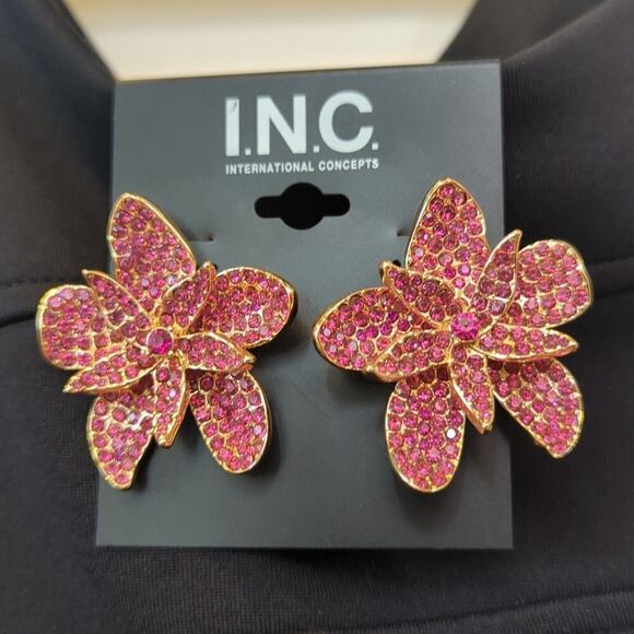 INC International Concepts  Gold-Tone Pink Flower Statement Stud Earrings - Picture 3 of 6